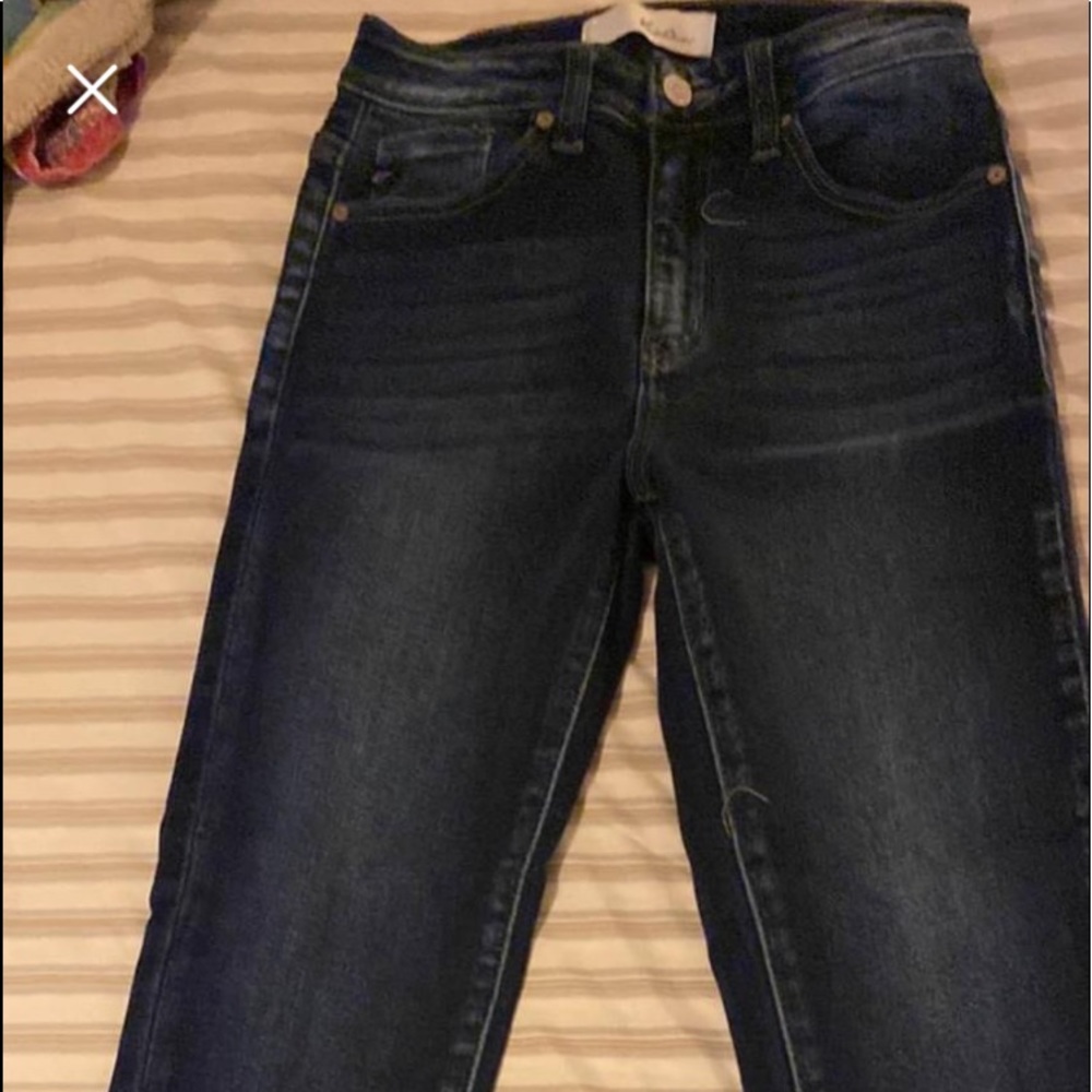 Kancan dark blue stretchy Cora jeans. Like new.